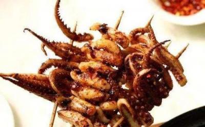 夜市小吃，鐵板魷魚在家就可以做