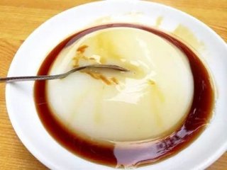 夏季天熱，在家自制特色小吃涼糕，方法簡單