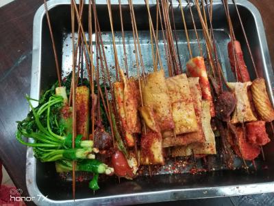 油炸串串香技術(shù)培訓(xùn)要收多少學(xué)費(fèi)？沒有時(shí)間限制