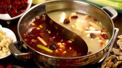 四川火鍋底料技術(shù)哪里好？免費(fèi)提供開(kāi)店技術(shù)指導(dǎo)