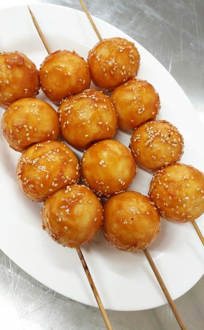 成都哪里學(xué)習(xí)正宗小吃技術(shù)？ 街邊糖油果子技術(shù)培訓(xùn)
