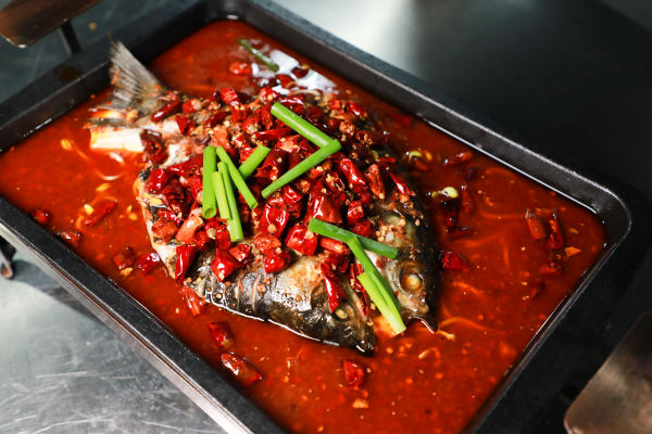 成都學(xué)燒烤烤魚哪里有培訓(xùn)班？成都烤魚培訓(xùn)多少錢？